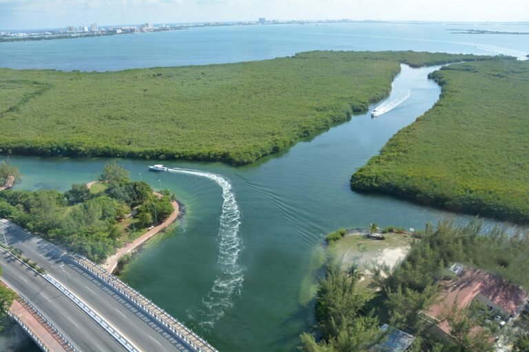 cancun, bridge, panoramic-2058568.jpg